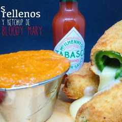 Una foto de Jalapeños rellenos de queso y ketchup de Bloody Mary