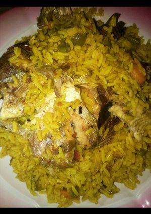 A picture of Fried rice with fish.