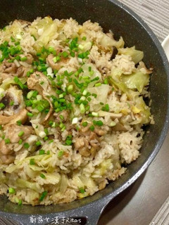 麻油雞高麗菜飯 的食譜成品照片