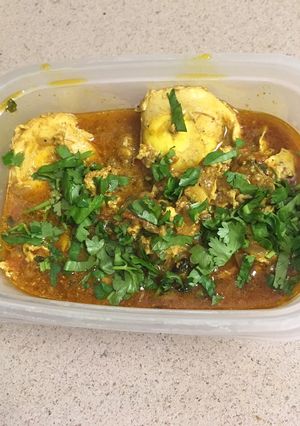 A picture of Egg Drop/Poached Egg Curry.