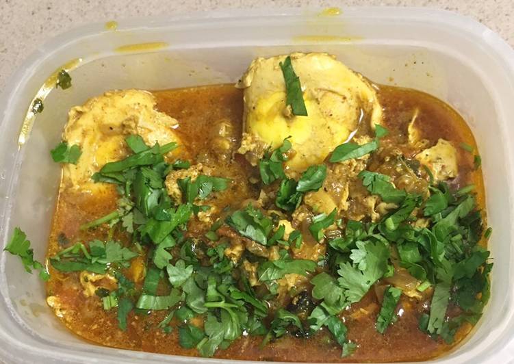 Recipe of Favorite Egg Drop/Poached Egg Curry