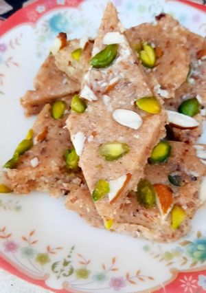 A picture of Almonds mithae.