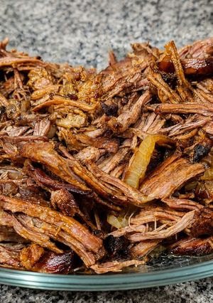 Una foto de Carne al Horno Desmenuzado