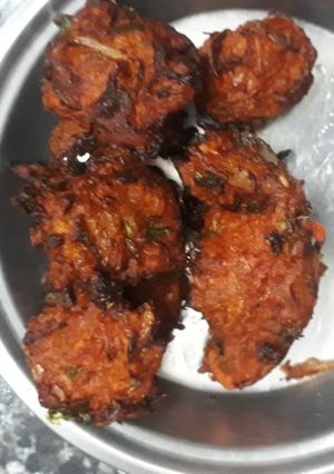 A picture of Raw mango fritters.