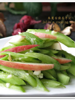 [涼拌蘋果小黃瓜]開胃涼拌菜 的食譜成品照片