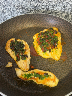 Una foto de Pollo primavera