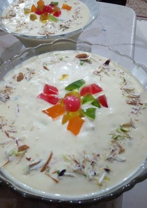 A picture of Lab-e-shireen.