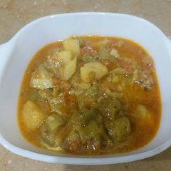 A picture of Turai aloo ka salan.