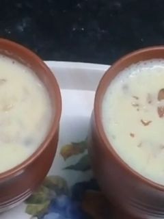 பாதம் பால்(Badam milk recipe in Tamil) செய்முறை முக்கிய புகைப்படம்