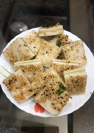 સેન્ડવીચ ઇદડા (Sandwich Idada Recipe In Gujarati) રેસીપી મુખ્ય ફોટો