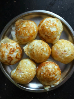 பணியாரம்(paniyaram recipe in tamil) செய்முறை முக்கிய புகைப்படம்