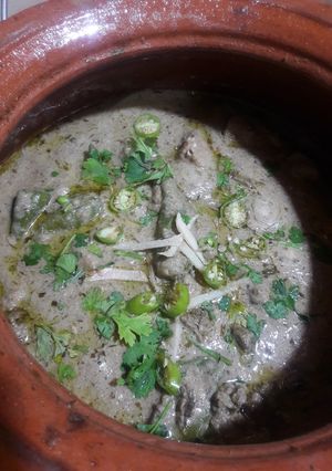 A picture of Boneless chicken malaie or careemy handi.