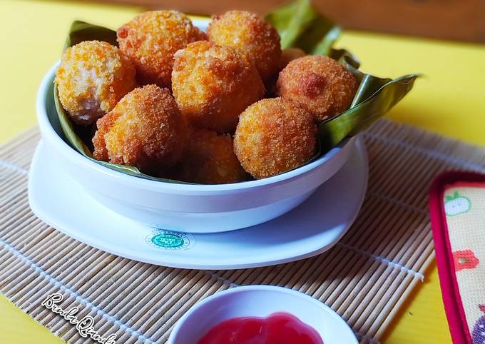 Ini dia! Bagaimana cara bikin Chicken Meat Ball with Cheese  gurih