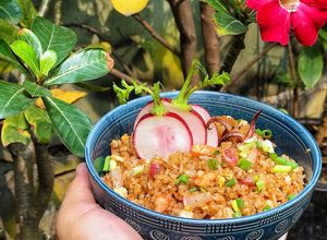 Hình của món Cơm chiên hải sản.