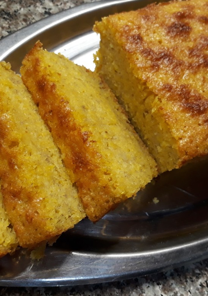 Una foto de Budín naranja-banana con harina maíz