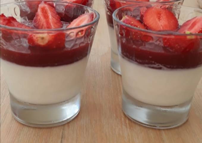 Pana cotta coulis fruits rouges