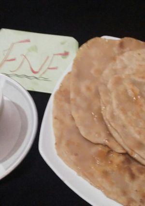 A picture of Gur waly meethy Parathy 😋😋.