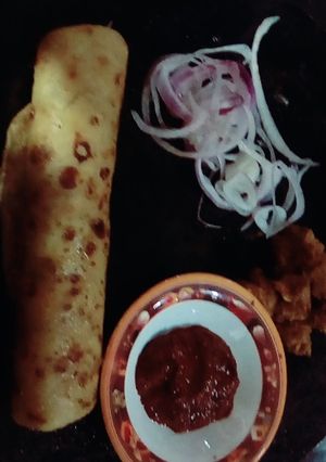 A picture of Tawa Boti Roll Paratha.