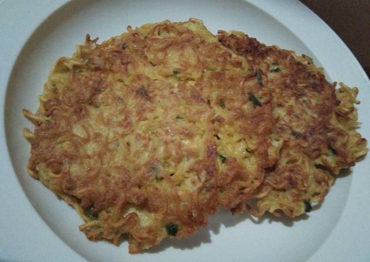 6 Resep: Omelette mie simple🍳 Anti Gagal!