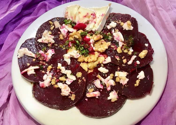 Carpaccio de remolacha con queso de Cabra y nueces