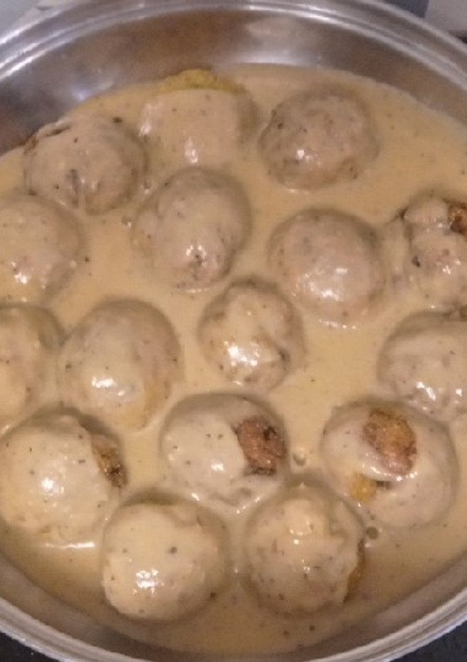 Una foto de Albóndigas en Salsa de Almendras
