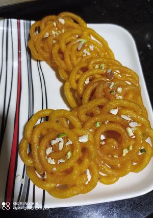A picture of Urad Dal Imarti.