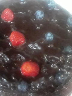 Una foto de 🍂🍁Torta Otoñal de Frutos Rojos Y Chocolate🥧🤩🍁🍂