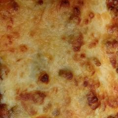 A picture of Cheesy lasagna.
