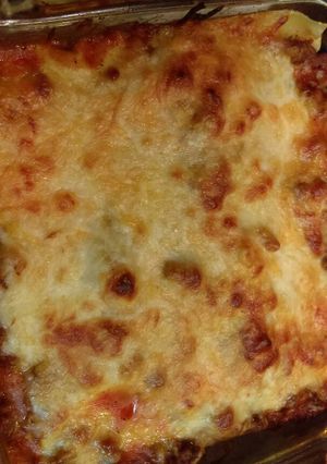A picture of Cheesy lasagna.