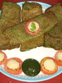 बेसन पालक का चीला (besan palak ka cheela recipe in Hindi) रेसिपी मुख्य फोटो