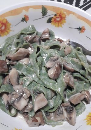 Una foto de Fideos verdes caseros