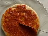 Mini coca con mantequilla y sobrasada