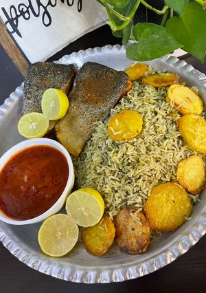 عکسی از دستور سبزی پلو با ماهی 🍃🐟🍅