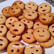 Galletas de mantequilla rellenas de crema de fresa