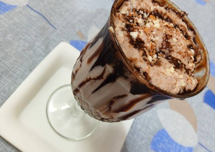 Recipe of Award-winning Nuts Chocolaty shake
