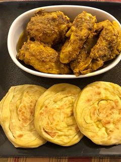 รูปของ โรตี + แกงกะหรี่ไก่