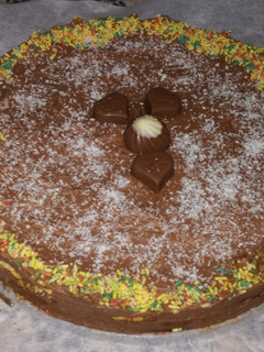 Una foto de Tarta de galletas con crema de trufa 🍰
