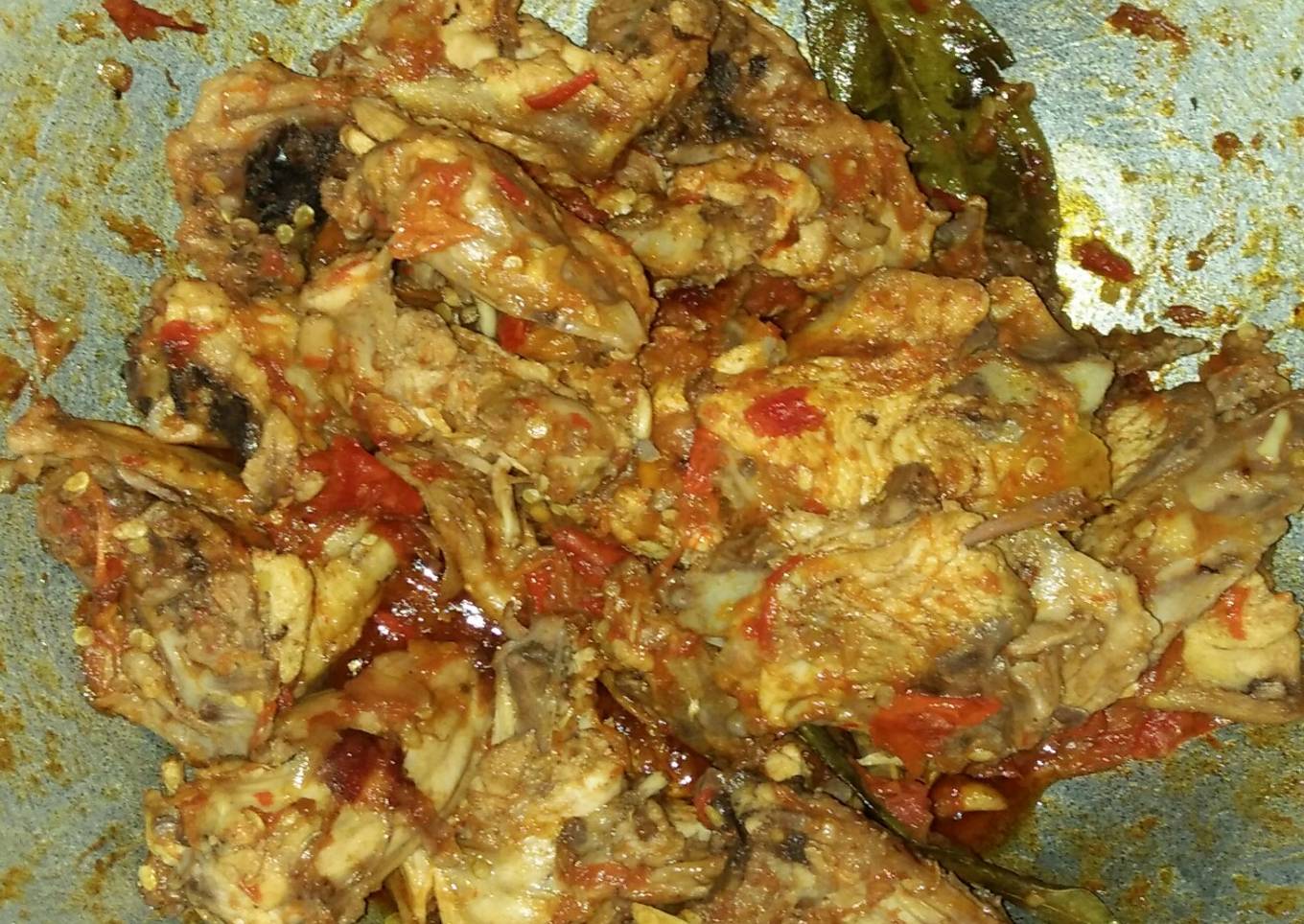 Rica Tengkleng Pedes Bikin Nagih