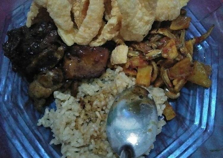 Resep: Nasi ayam komplit magic com ala&#34; Istimewa