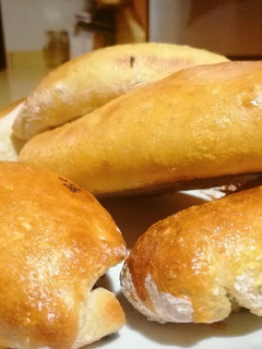 Una foto de Bollicaos caseros de avena, plátano y chocolate negro