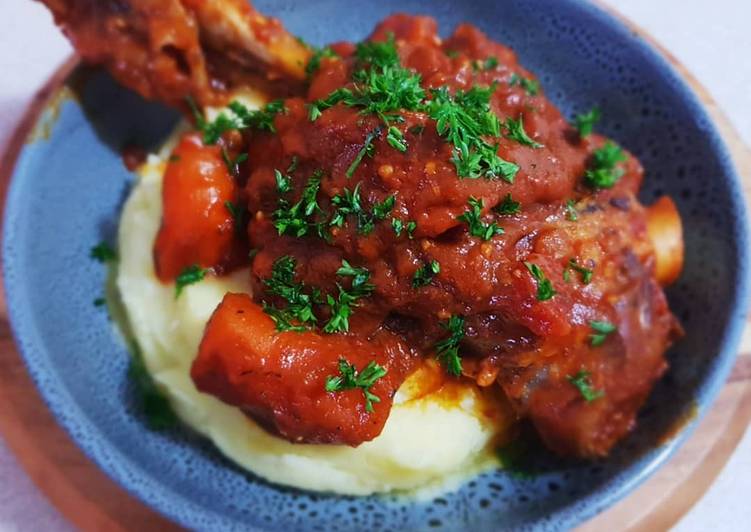 Easiest Way to Make Quick Lamb shanks with mashed potato