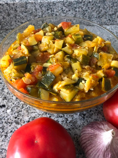 Una foto de Guiso de zucchini al vino blanco