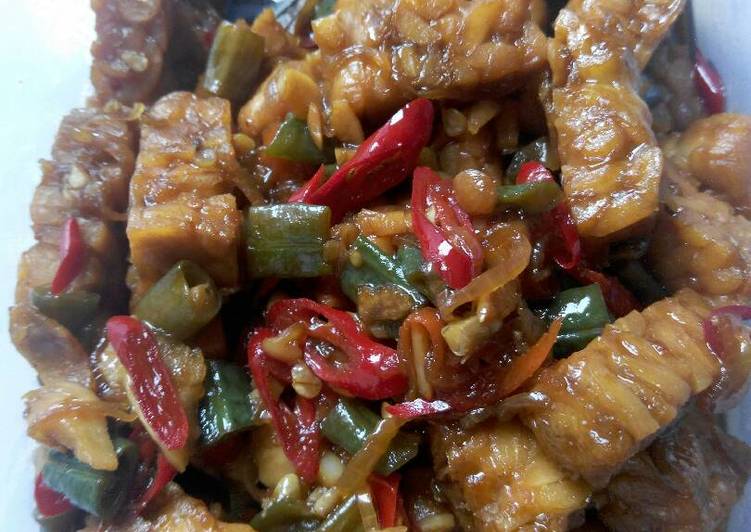 Langkah meracik Orek tempe kacang panjang Anti Gagal