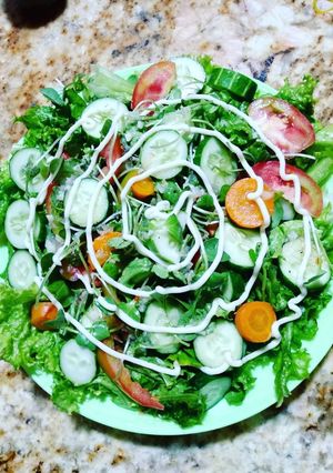 Hình của món Salad cải mầm 🥗🍙.
