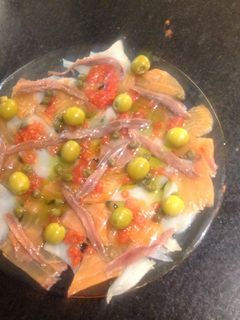 Una foto de Ahumados de bacalao y salmón