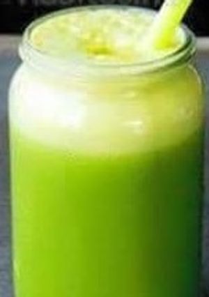 Una foto de Licuado verde para desintoxicar y regularizar la función del intestino