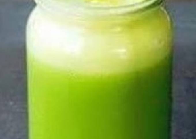 Licuado verde para desintoxicar y regularizar la función del intestino  Receta de Elsapaty Solorio- Cookpad