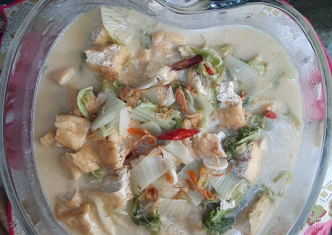 Sayur sawi putih tahu santan