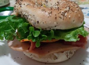 Una foto de Bagel supremo