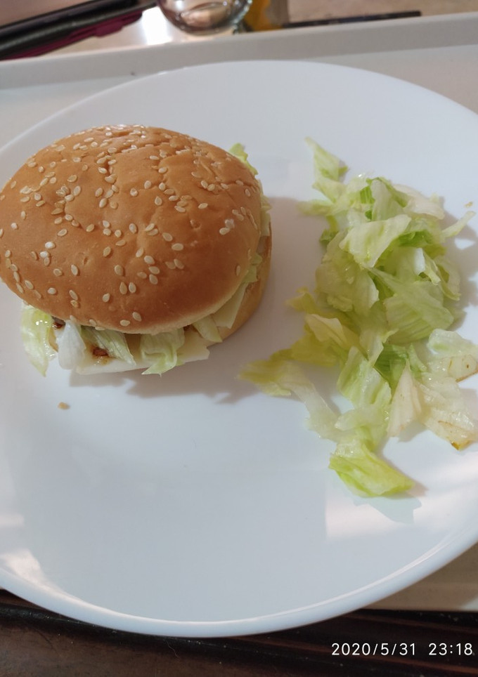 Una foto de Hamburguesa de ternera casera rica rica!!!